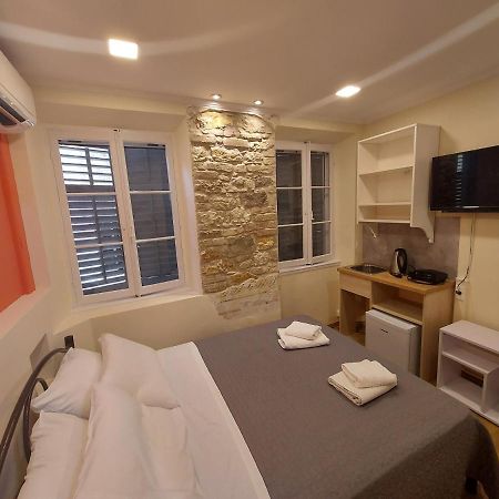 Corcyra Microflat In Old Town Διαμέρισμα Corfu  Εξωτερικό φωτογραφία